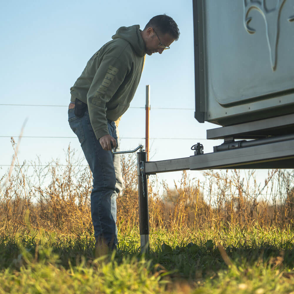 Portable Hydraulic Deer Blind Trailer - Image 10