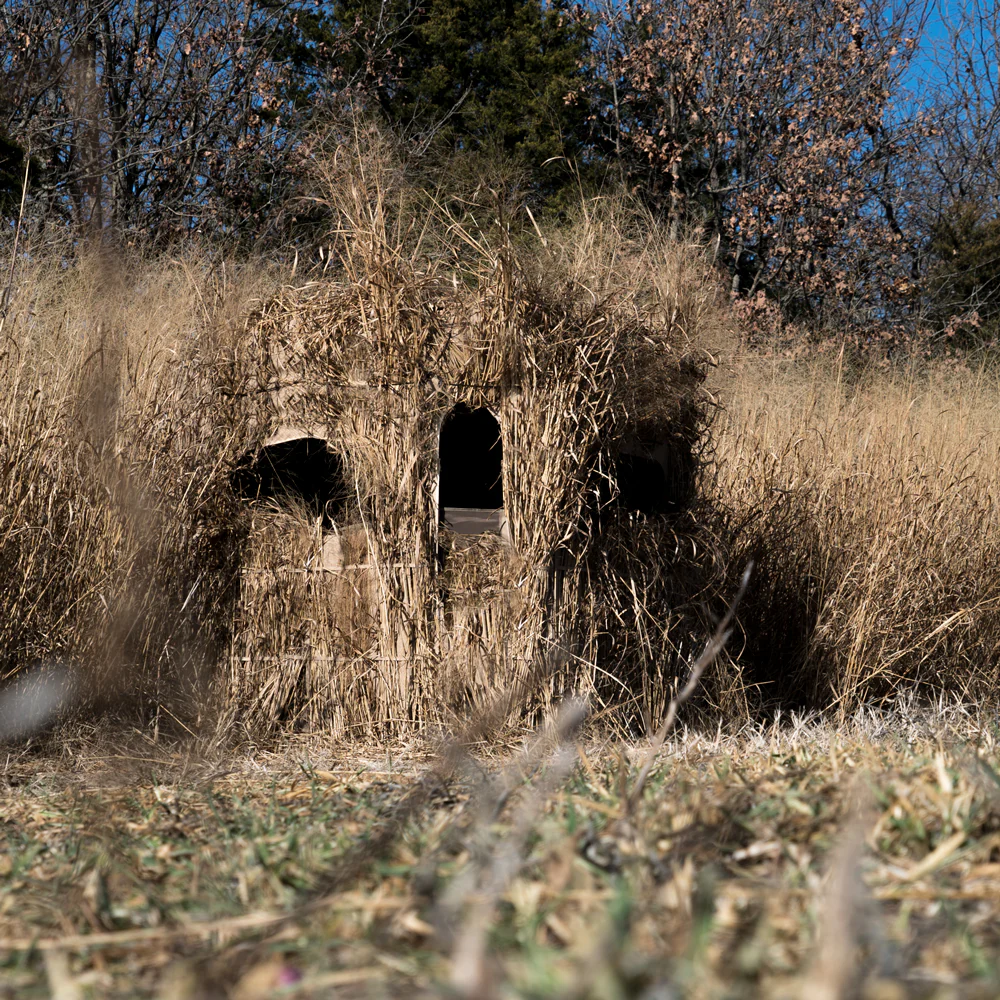 Soft Side 360° Burlap Deluxe 6X6 Ground Blind - Image 9